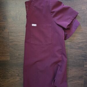 Medium Figs Maroon Scrub Top with Pocket